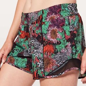 Lululemon Hotty Hot Shorts II *Long 4”